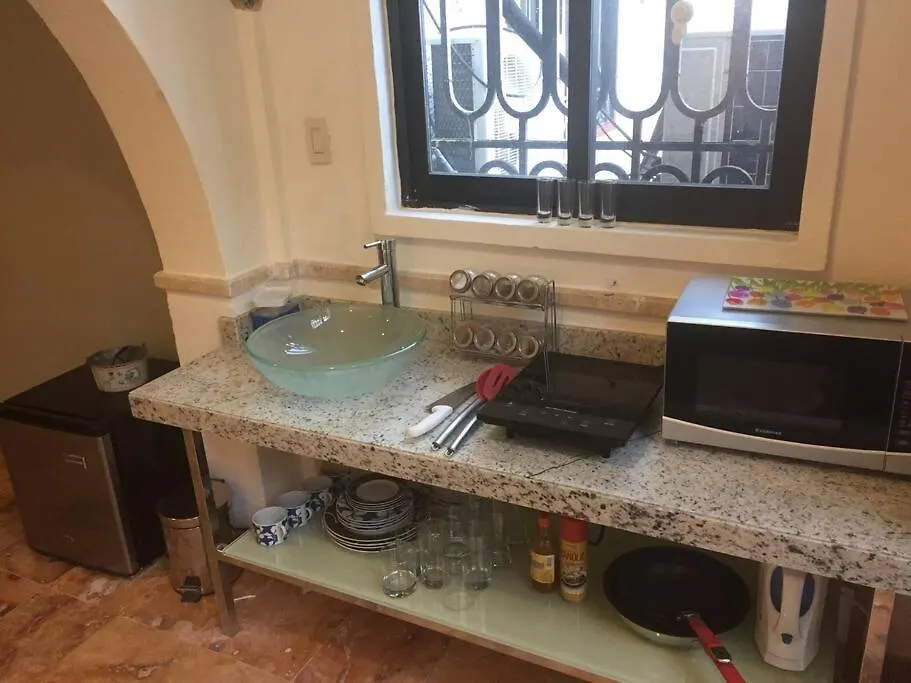 Comfortable And Central Cancun Apartment